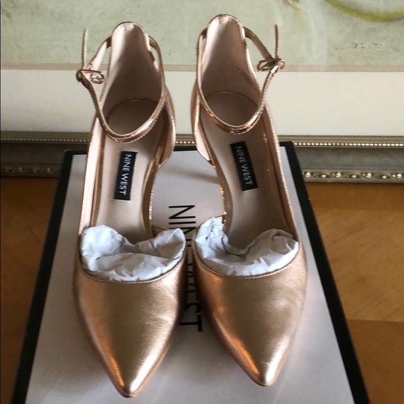 Nine West Massue D’Orsay Pumps - Picture 2 of 7